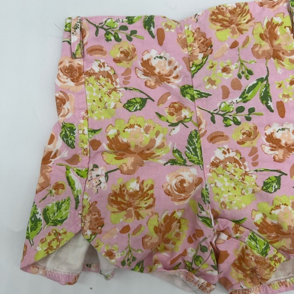 Sweet Honey Adorable Flower Shorts- 🌸Size 5🌸 - Picture 2 of 5